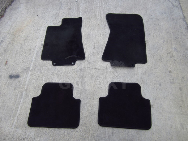 04-07 XJ8 Floor Mats Complete Set