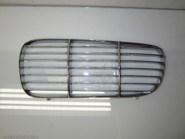 04-07 XJ8 XJR Vanden Plas Front Grille Outer Left Vane Type Chrome Insert Oem Used C2C11800 2W93-01897-Ba