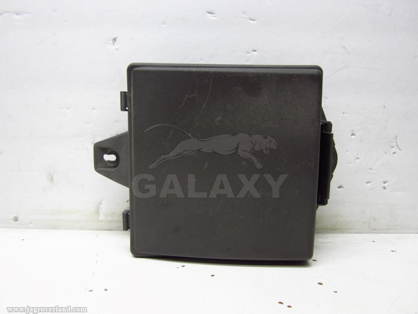 04-07 XJ8 Fuse Box w Cover 2W93-14N023-Bc