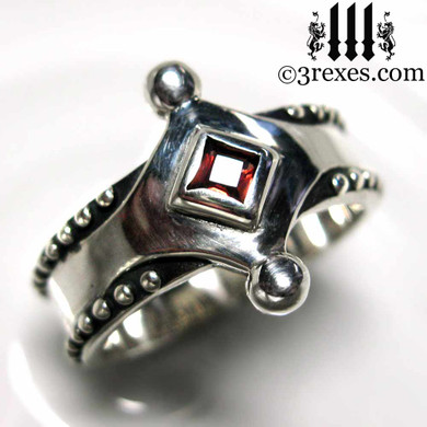 the majestic medieval ring 925 sterling silver gothic garnet