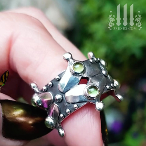 Gothic wedding Ring for girls with Green Peridot Stones .925 Sterling Silver, ladies goth engagement ring, Lovers Fairy Crown band, fantasy jewelry, medieval queen, renaissance faire