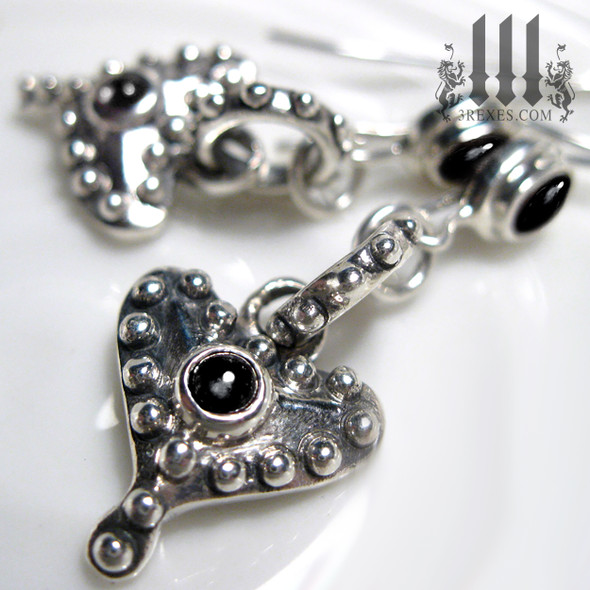 Handcrafted gothic heart earrings for fantasy lovers