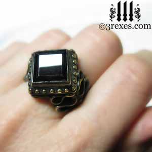 dark-garnet-raven-love-brass-ring-model-view