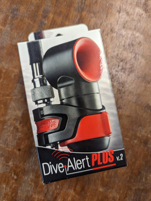 How to choose the right emergency noisemaker for scuba divers! 911 Call your dive buddy! VIDEO