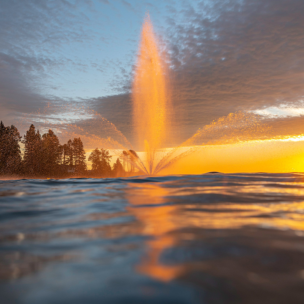 Large Fountains for Ponds & Lakes