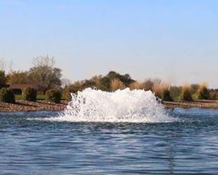 Aerating pond fountain