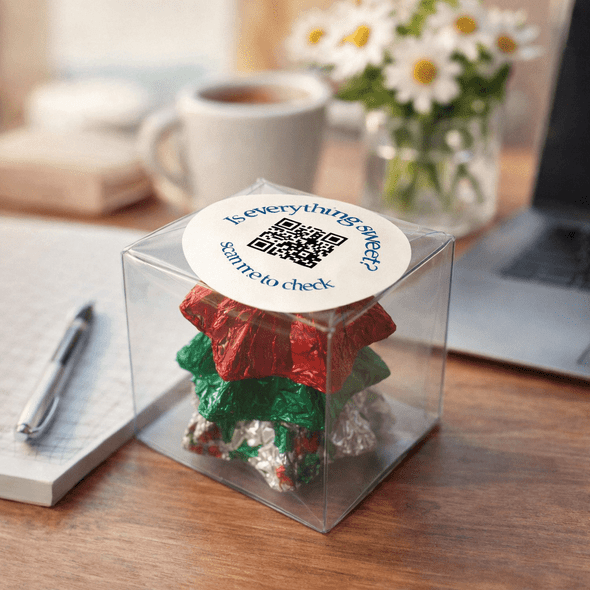 Cube filled with Christmas Chocolates 30g