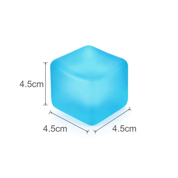 A light blue squishy cube with dimensions of 4.5cm x 4.5cm x 4.5cm, featuring a smooth surface.
