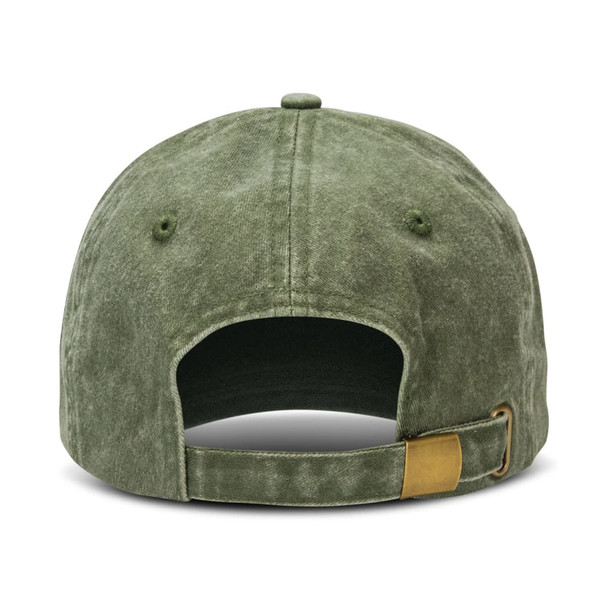A vintage washed cap in olive green, featuring an adjustable strap and a discreet logo on the back.