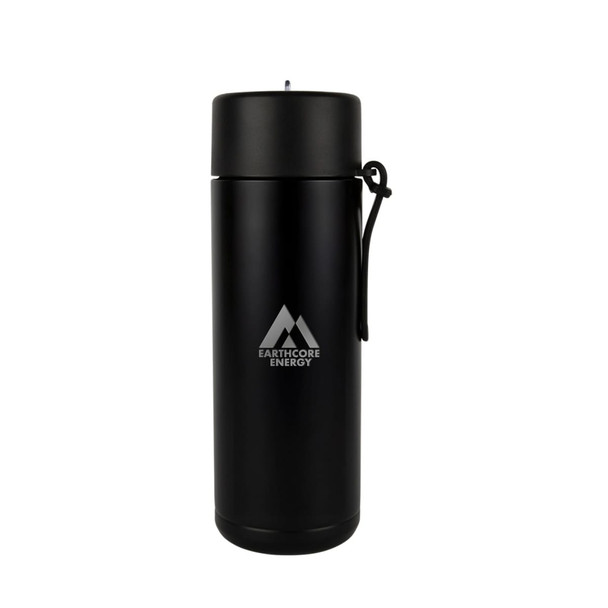 A drink bottle in matte black with a carry strap and a logo. Suitable for holding 600ml of liquid.