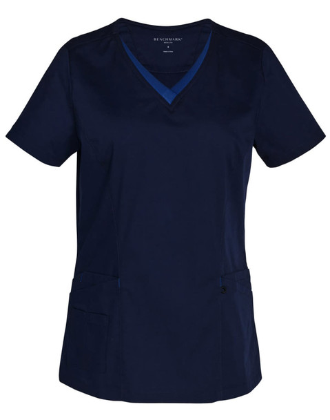 A navy blue scrub top featuring contrast colour detailing and two front pockets. Includes a logo.