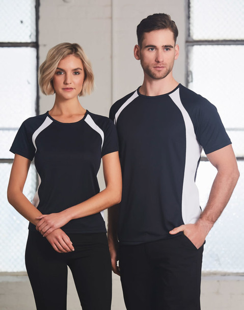 A pair of models wearing a black and white men's premier tee shirt. The shirt features contrasting side panels and a logo.