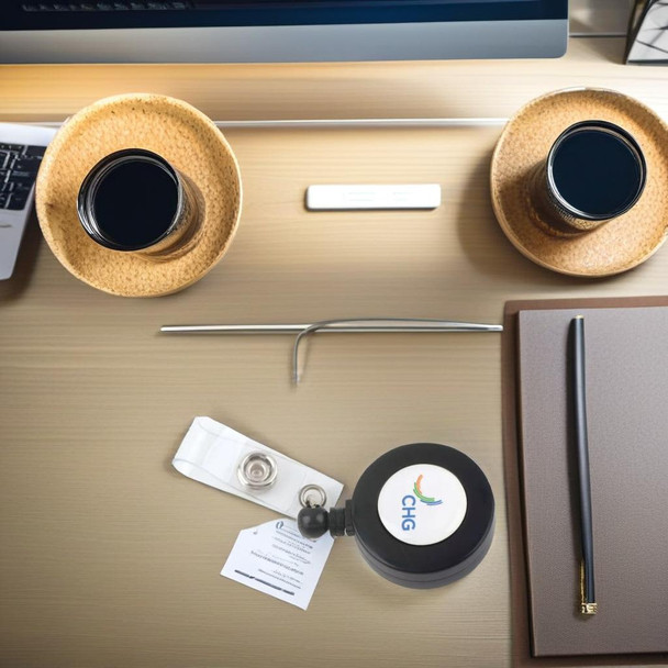 Round Retractable Card Holder Round Retractable Card Holder