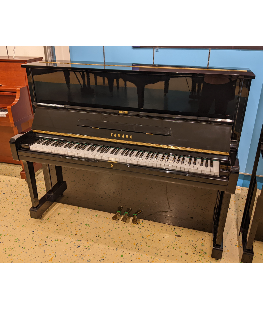 1985 Yamaha U1A Upright Piano | Polished Ebony