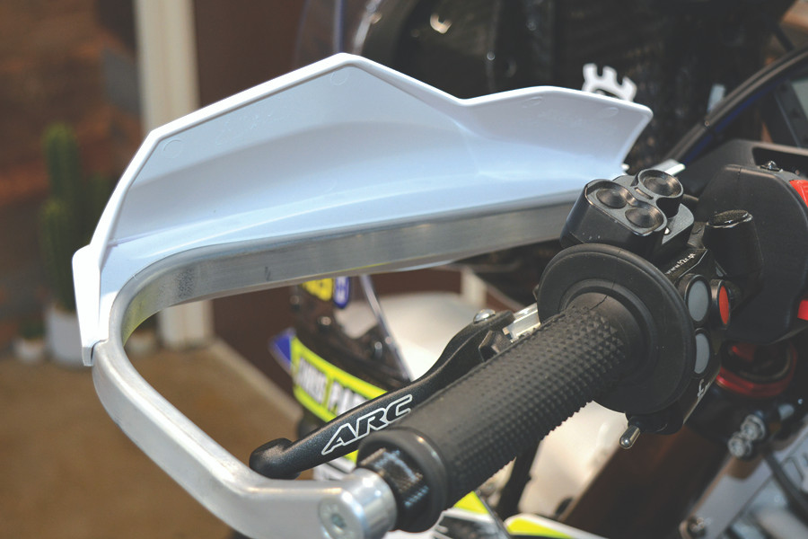 Handguards KTM/HQV/GG 690701