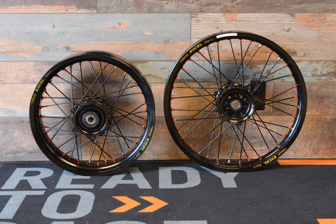 Custom Rear Wheel - Adventure 790/1050-1290 - KTM/HQV