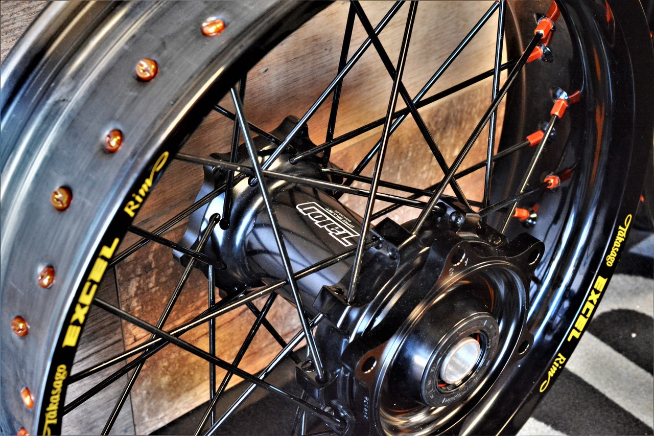 Custom Rear Wheel - Adventure 790/1050-1290 - KTM/HQV