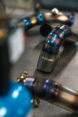 Rottweiler Performance exclusive "Blued" pipes!