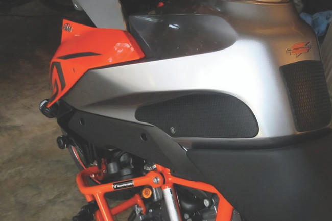 Gripster Tank Traction Pads KTM 1290 Super Duke GT (2017-2020)