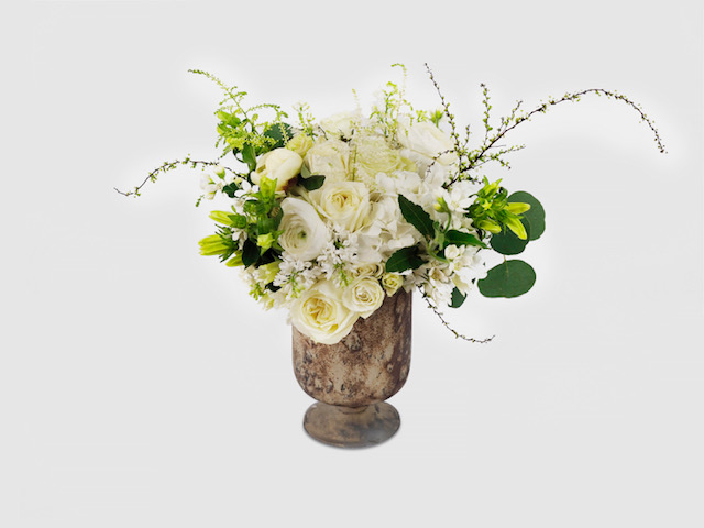 Mitaka New York Flowers Mitaka Collection Centerpiece Plus innocent