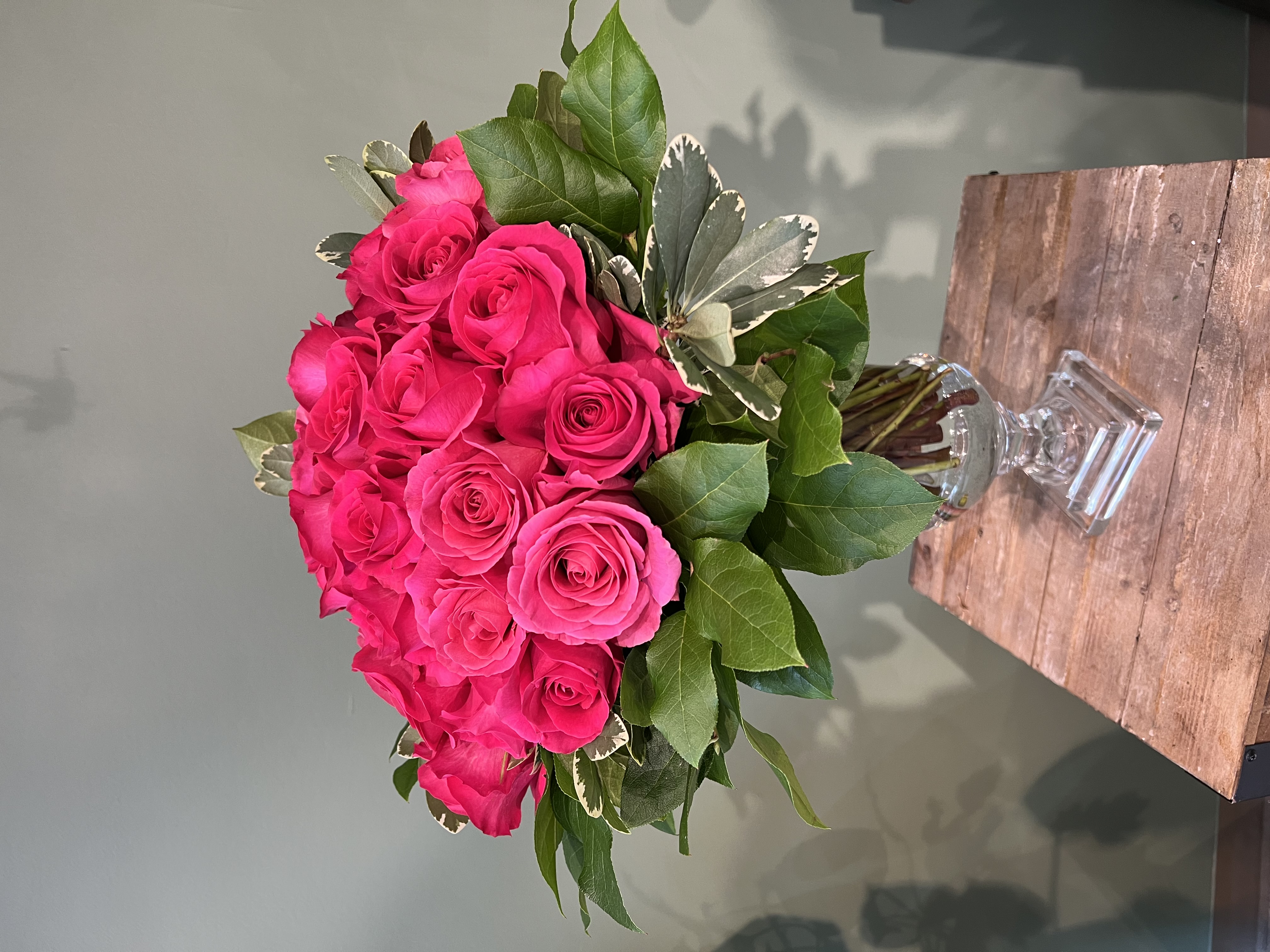 Mitaka New York Flowers Valentine's Special One Dozen Roses Hand Tied Bouquet (Very last picture) 