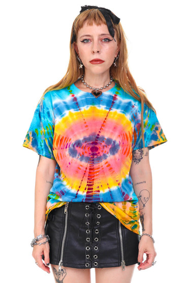 Vintage Y2K Rainbow Tie-Dye T-shirt 3