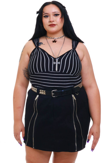 Vintage Y2K Delicate White Lace Pearl Top