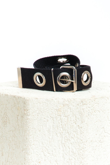 Vintage Y2K Chunky Vegan Grommet Belt