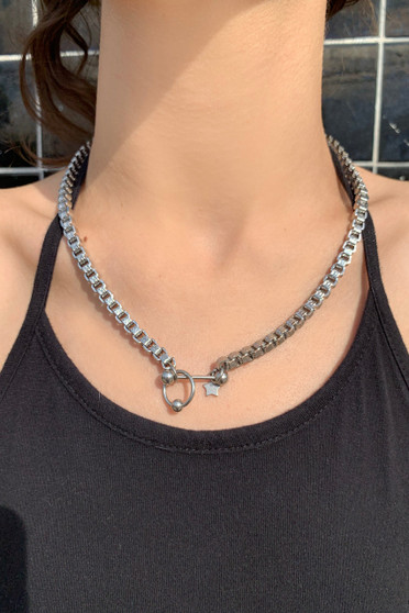 TUNNEL VISION SECONDHAND (GRADE A) Pierced Necklace Details Stainless steel necklace