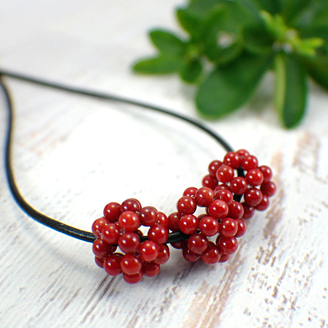 Black & Red Sparkle Bead Knotted Necklace – DearBritt Jewelry Designs