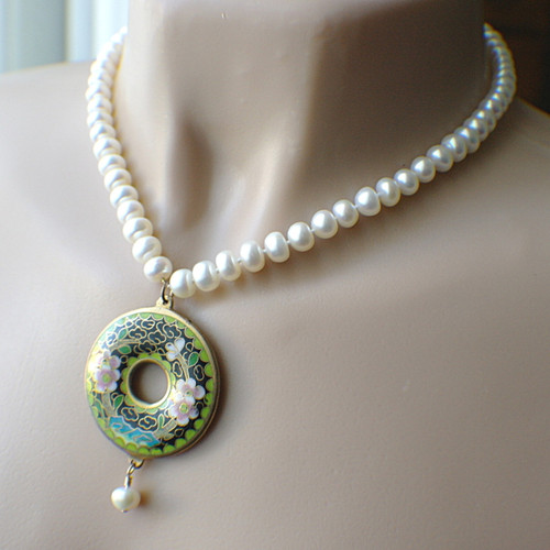 White pearl & black cloisonne donut pendant necklace with earrings