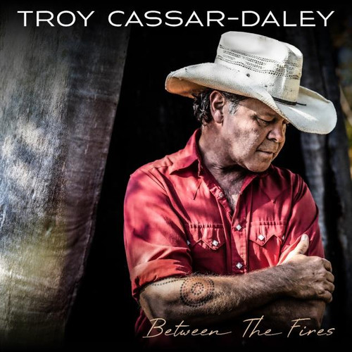 Troy Cassar-Daley - Between The Fires (Transparent Red And Transparent Yellow 2Lp Gatefold (2LP)