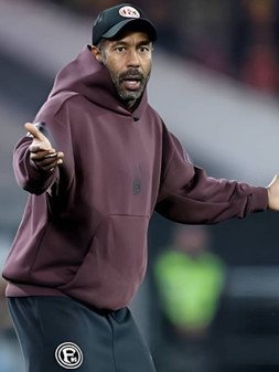 Daniel Thioune Coach Düsseldorf vs Nürnberg Gameday Burgundy Hoodie