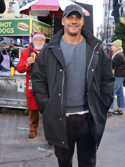 Vance The Man with the Bag Coat