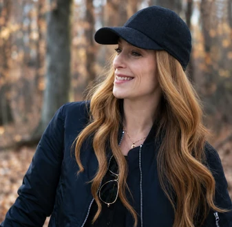 Callie Baskin The Hunting Wives S02 Black Jacket