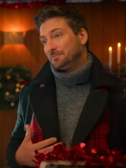 Daniel Lissing Christmas Keepsake Black Coat