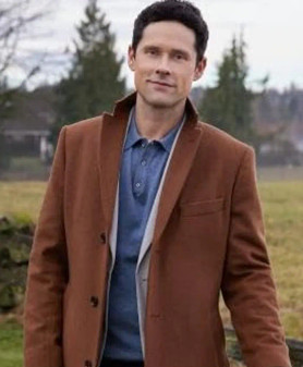 Derrick An Easter Bloom 2024 Brown Coat