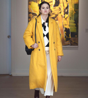 Mabel Mora Only Murders in the Building S02 Ep02 Coat