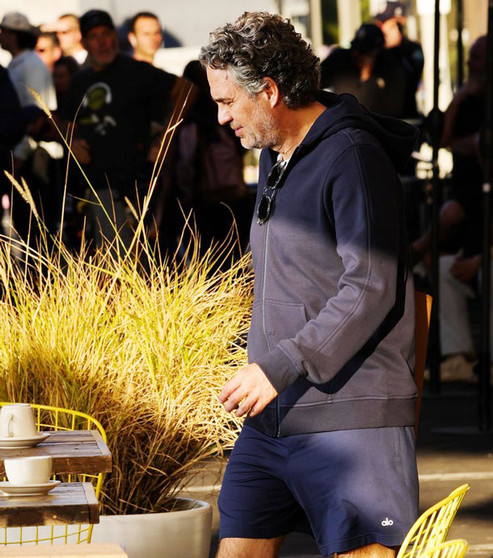 Lou Lubesnick Crime 101 Mark Ruffalo Hoodie