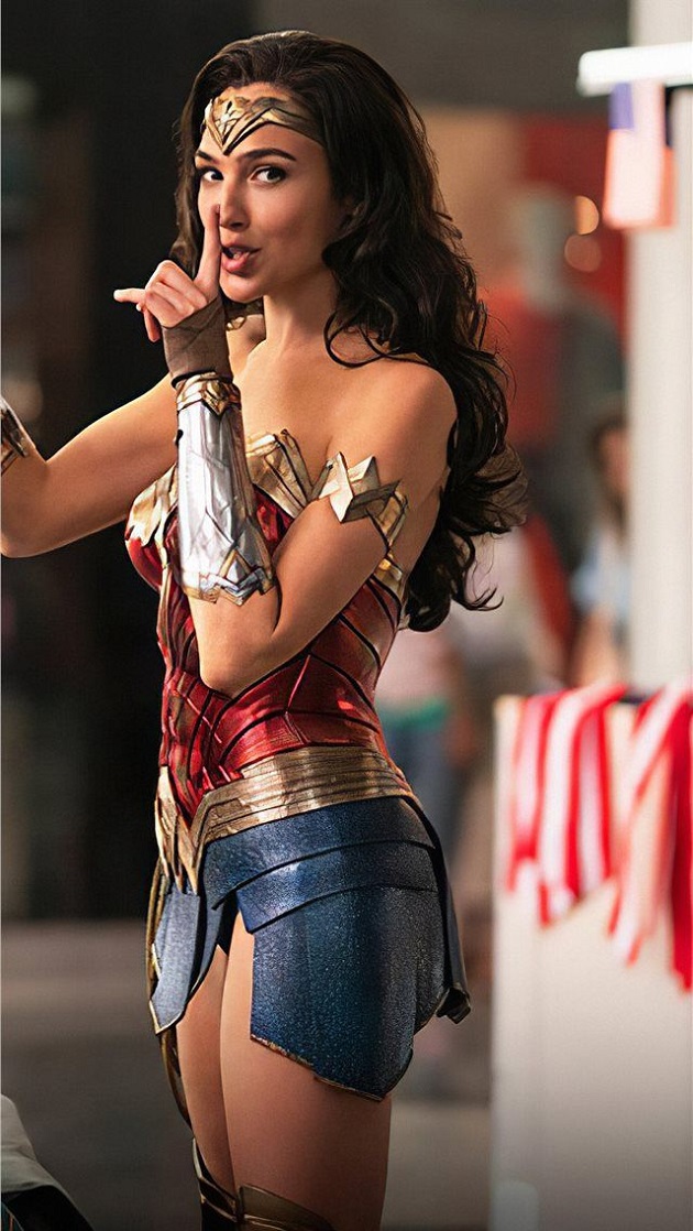 Wonder Woman's Costume, Gal Gadot