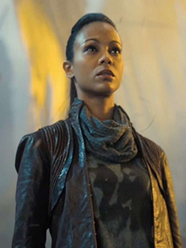 zoe saldana uhura star trek into darkness