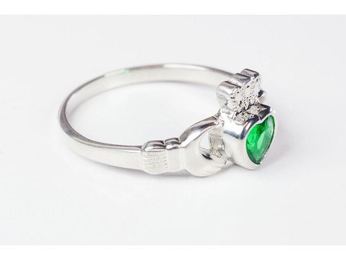 Claddagh Ring - Emerald Glass Accent