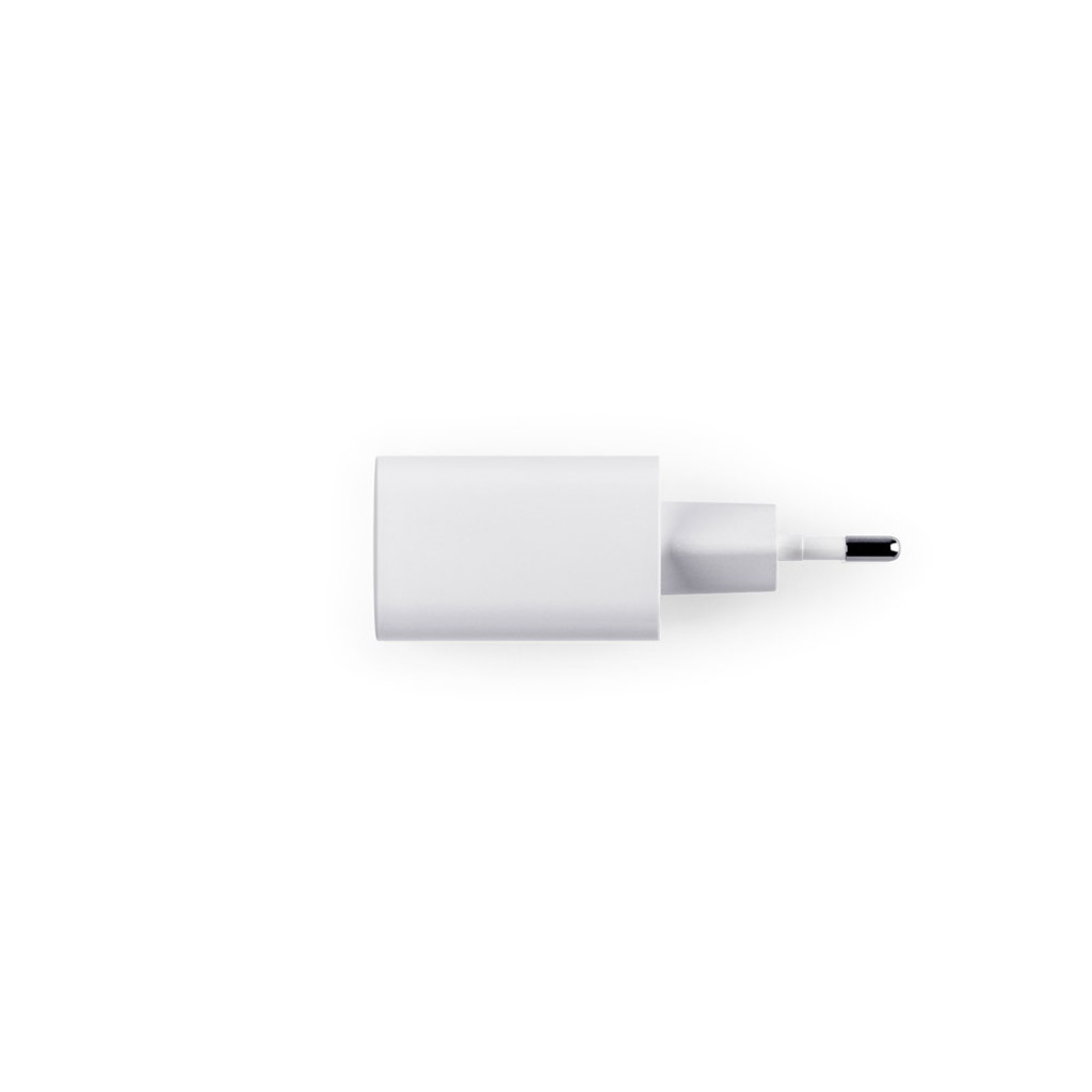 WEGENER. Προσαρμογέας ρεύματος με θύρα USB-A 18W και USB-C 20W σε 100% rABS