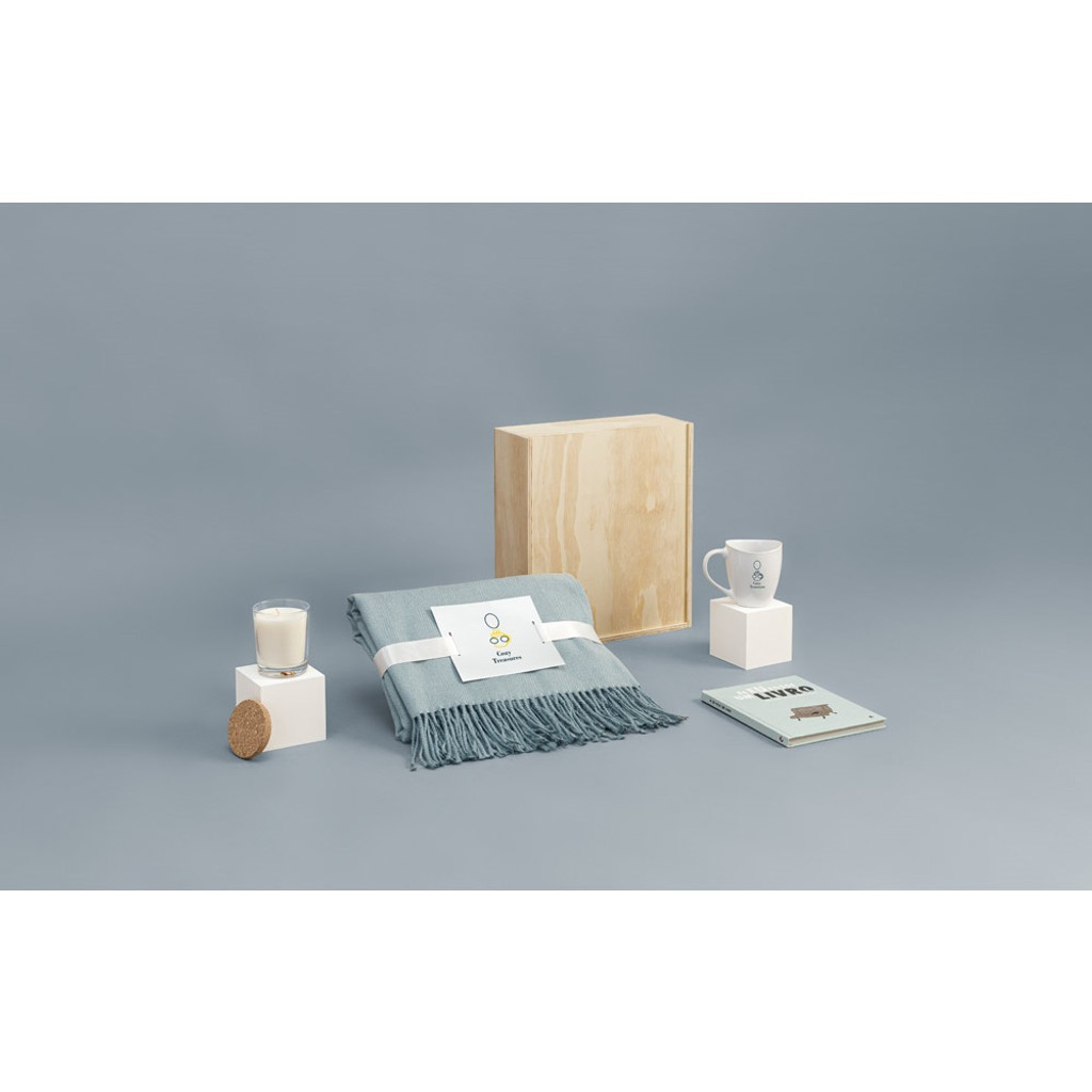 KIT COZY. Το Kit cozy δημιουργήθηκε για να μεταμορφώσει το περιβάλλον του σπιτιού σας σε άνετες και αναπαυτικές στιγμές