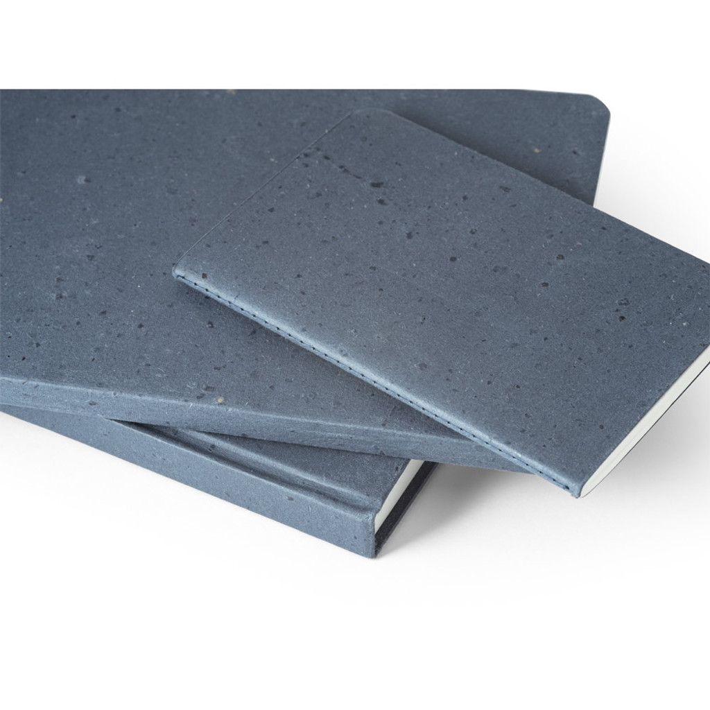 COFFEEPAD SEMI-RIGID. Σημειωματάριο A5 με ημίσκληρο εξώφυλλο από απορρίμματα φλοιού καφέ (65%)