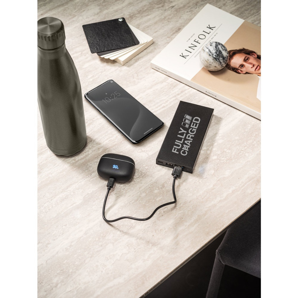 DOROTHY 10. Power bank 10'000 mAh από 100% ανακυκλωμένο αλουμίνιο