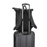 OSASCO BPACK. Σακίδιο πλάτης με σύστημα φερμουάρ που επιτρέπει την αναδίπλωση της κορυφής ώστε να προσαρμόζεται στον όγκο του σακιδίου, κατασκευασμένο από ανακυκλωμένο πολυεστέρα 600D