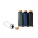 NORRE BOTTLE. Μπουκάλι vacuum από ανοξείδωτο ατσάλι (36% ανακυκλωμένο) διπλού τοιχώματος 640 mL