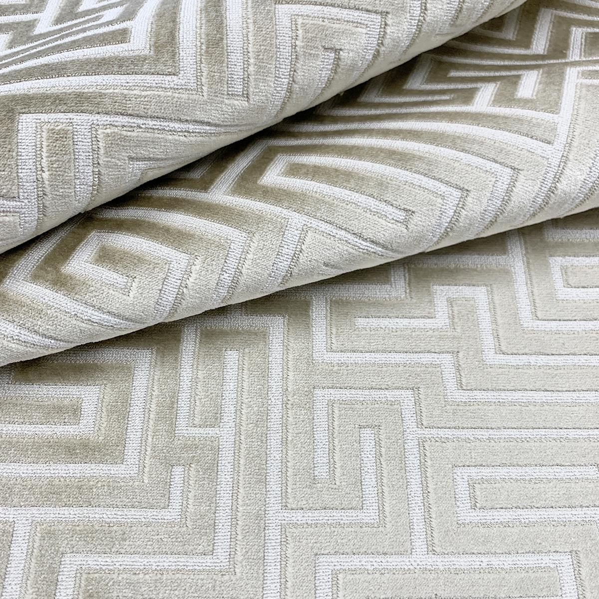 Upholstery:DULUTH BG