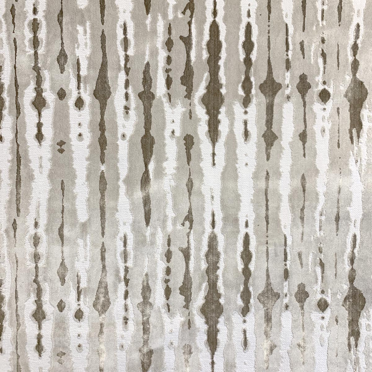 UPHOLSTERY:LINCOLN BR